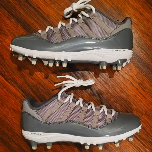 Jordan | Shoes | Deadstock Jordan 1 Xi Cool Gray Football  display picture 3